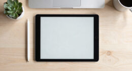 2 Best E-Ink Tablets for YouTube Scriptwriting in 2026